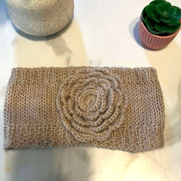 J.Crew Wool Acrylic Knit Headband Beige Flower Detail Ear Warmer One Size - Picture 7 of 10